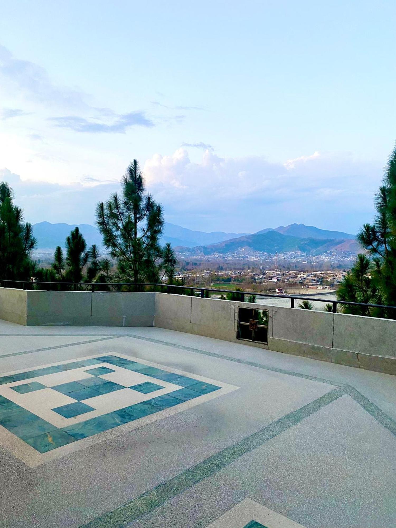 Rock City Resort Saidu Sharif Extérieur photo