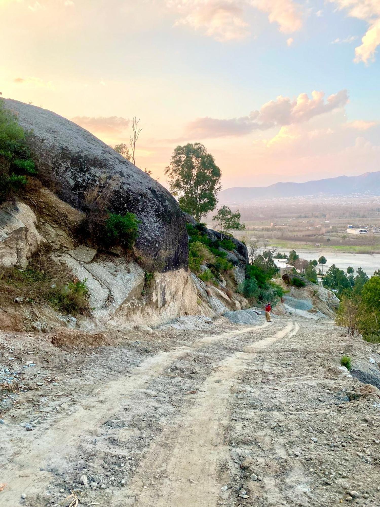 Rock City Resort Saidu Sharif Extérieur photo