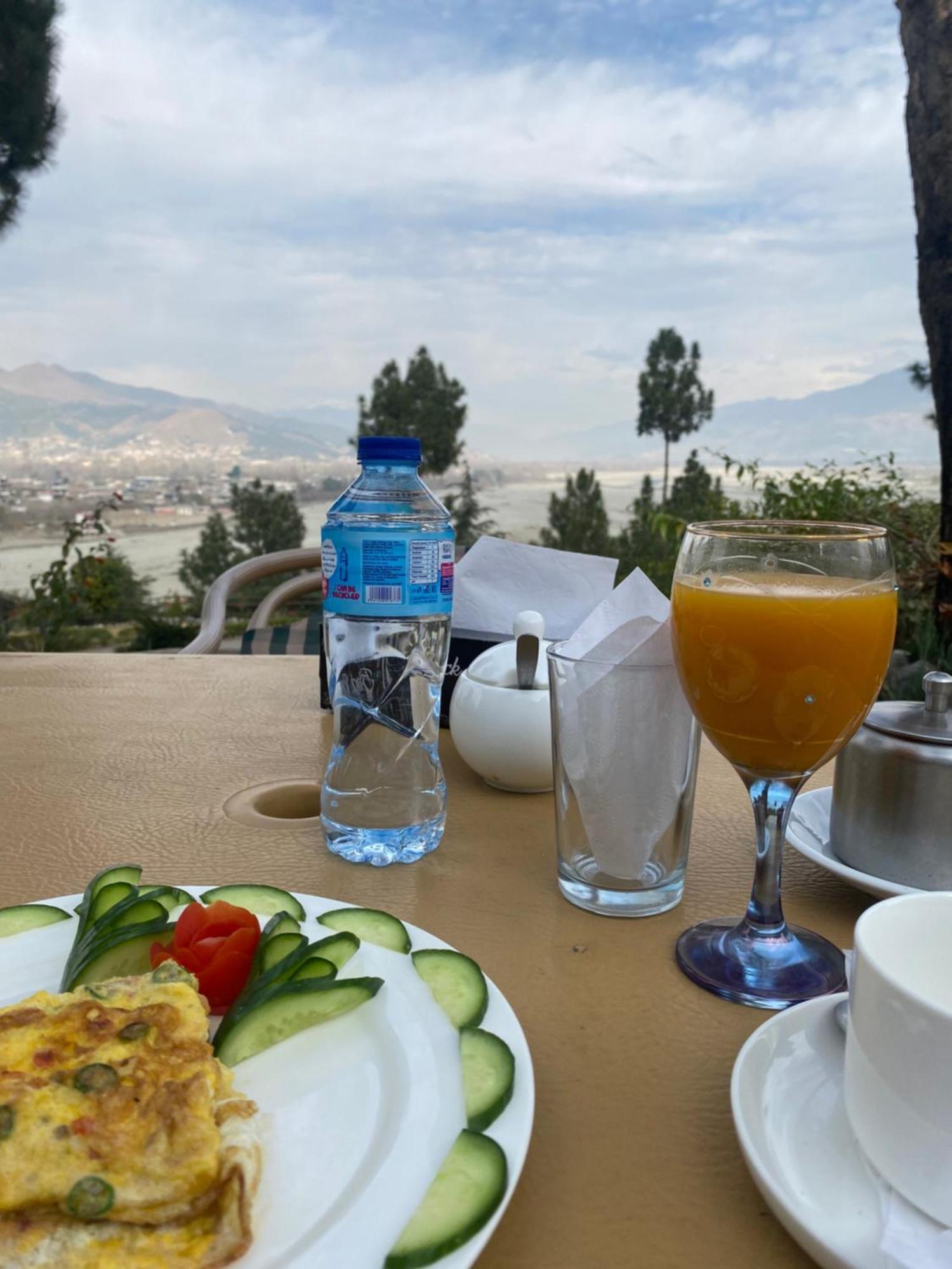 Rock City Resort Saidu Sharif Extérieur photo