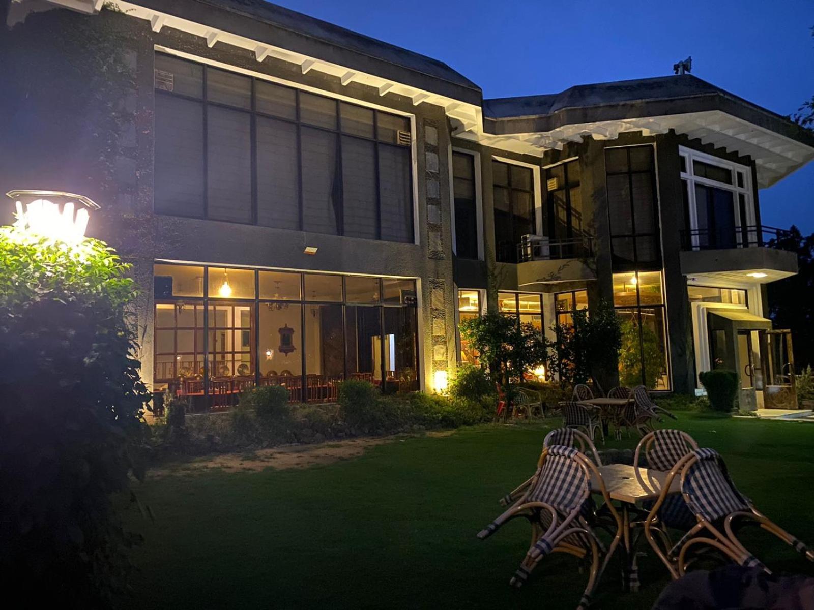 Rock City Resort Saidu Sharif Extérieur photo