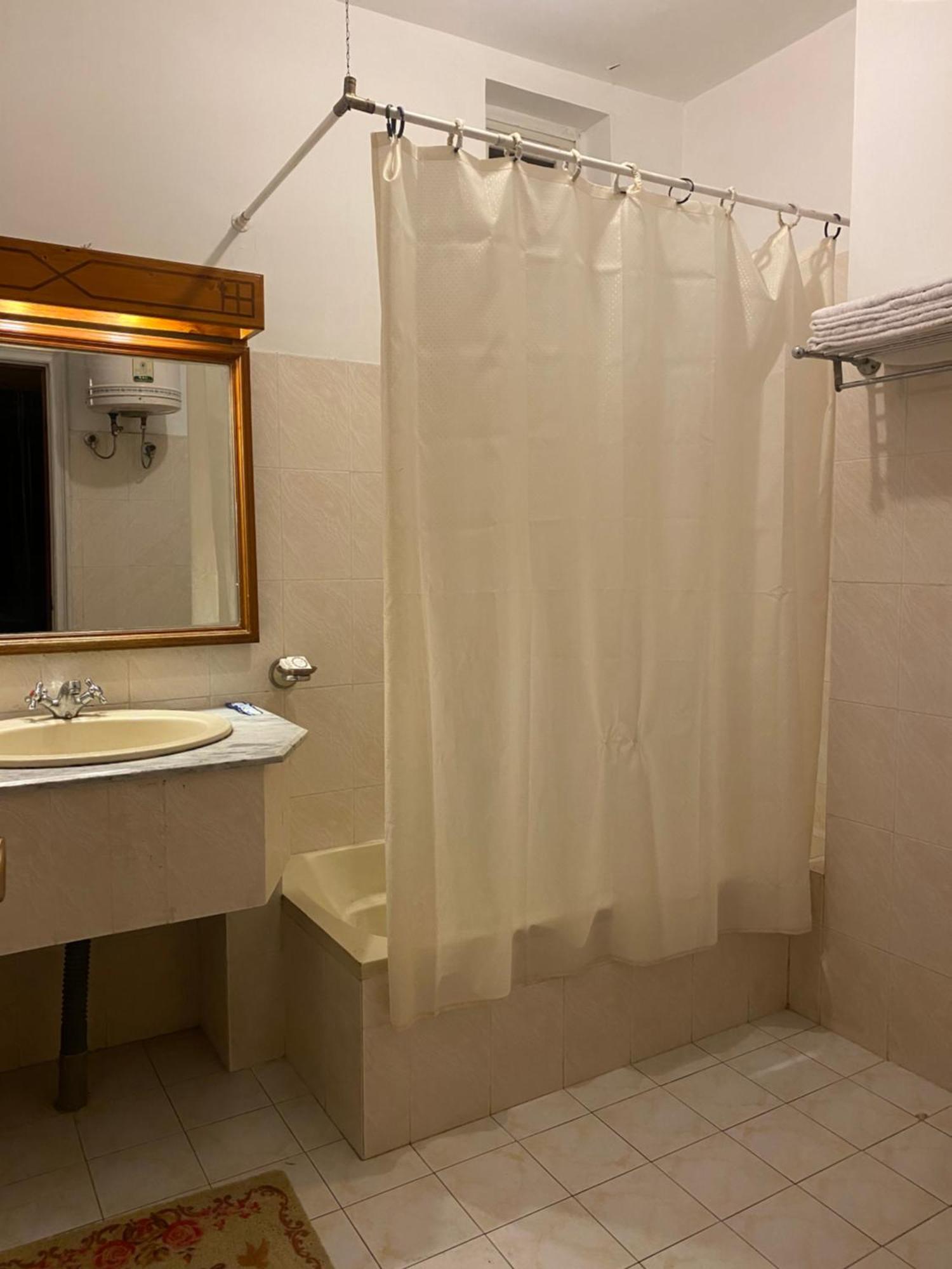 Rock City Resort Saidu Sharif Extérieur photo