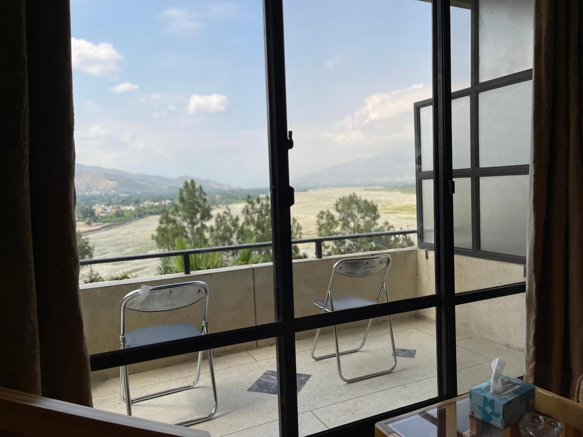 Rock City Resort Saidu Sharif Extérieur photo