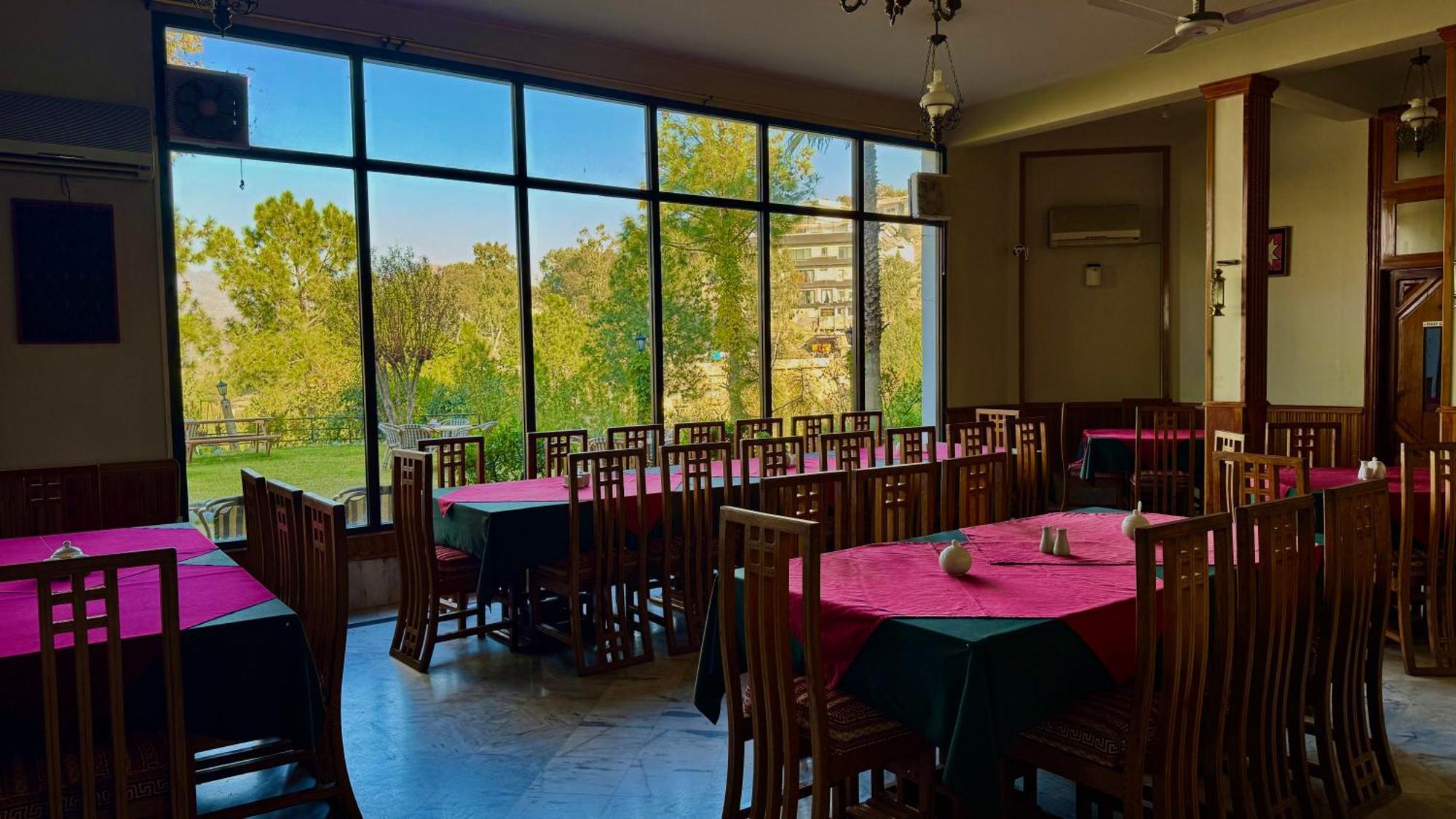 Rock City Resort Saidu Sharif Extérieur photo